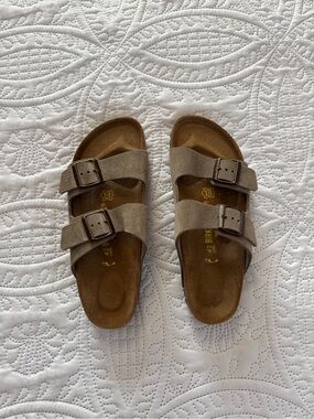 Unisex Birkenstock Arizona size EU 42 Taupe Suede